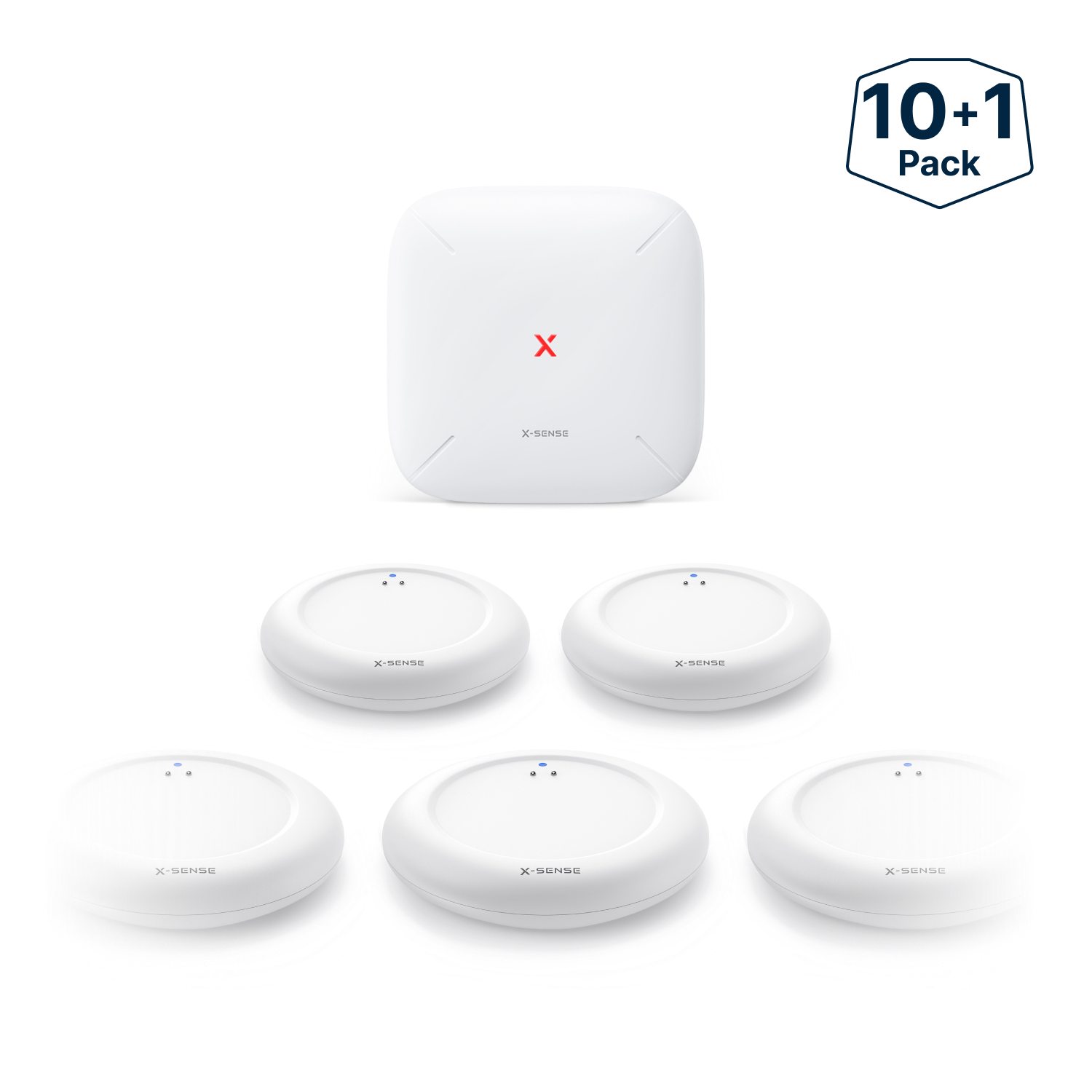 Un ensemble X-SENSE SWS0A « 10+1 » : 5 détecteurs SWS0A et 1 station de base SBS50, avec une étiquette « 10+1  Pack » dans le coin supérieur droit.
